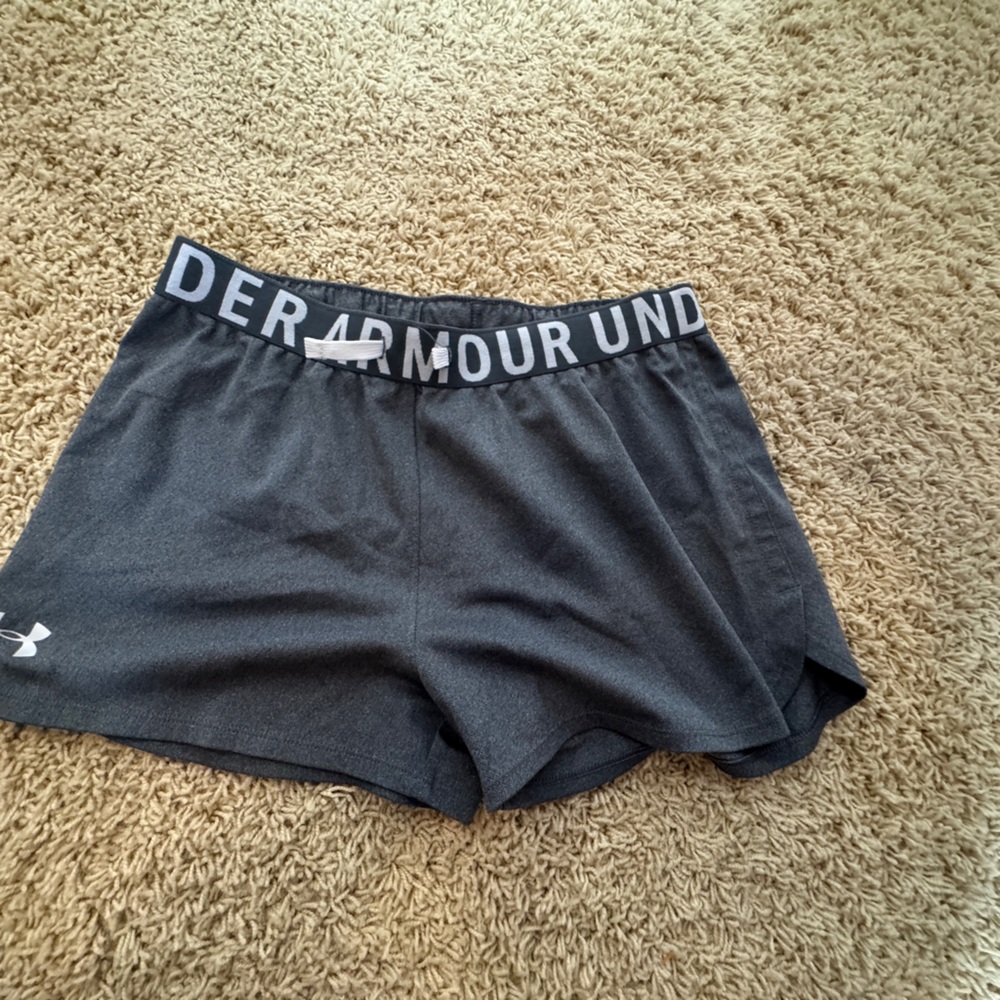 Under Armour Gray Athletic Shorts Lightweight Stretchy Performance